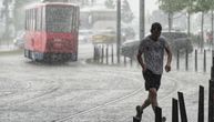Pljusak nije stao, tek će padati: Pripremite se za novi udar kiše i gromova u Beogradu