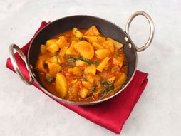 Paprikaš, krompir, kuvano jelo