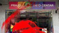Prajd info centar napadnut 18. put: Na izlog prosuta crvena farba, isečeni kablovi kamera
