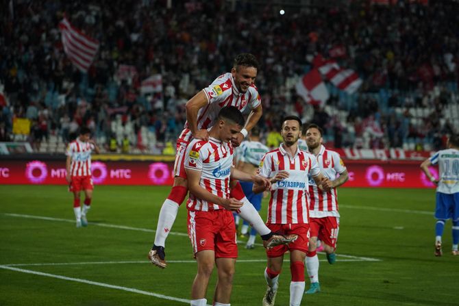 Fk crvena zvezda, fk novi pazar, baklje, vatromet