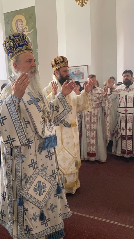 Cernica Gnjilane liturgija i parastos za nevino postradale od 1999. do 2003. godine