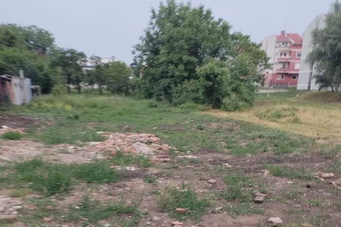 Pančevo plac kuća temelj Pančevo plac kuća temelj