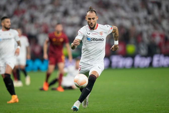 Nemenja Gudelj FK Sevilja - FK Roma Nemenja Gudelj FK Sevilja - FK Roma