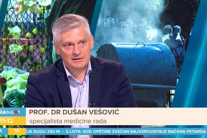 Prof. dr Dušan Vešović