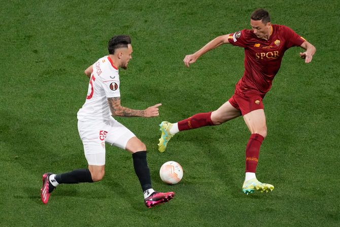 Nemanja Matić FK Sevilja - FK Roma Nemanja Matić FK Sevilja - FK Roma