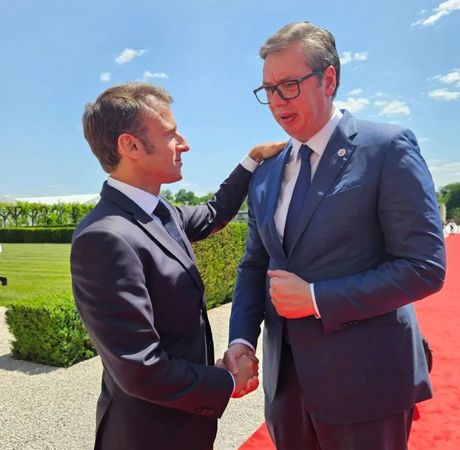 Aleksandar Vučić i Emanuel Makron Aleksandar Vučić i Emanuel Makron