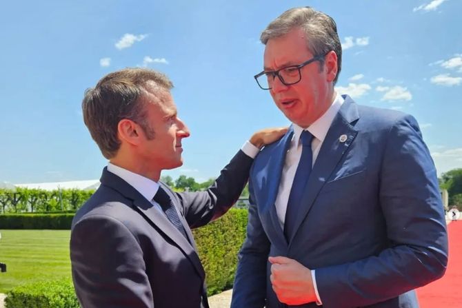 Aleksandar Vučić i Emanuel Makron Aleksandar Vučić i Emanuel Makron