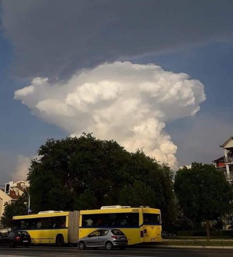 Olujni oblak nad Novim Beogradom