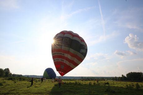 Krčedinska ada, let balonom, Beška Krčedinska ada, let balonom, Beška