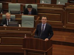 Aljbin Kurti, Skupština tzv. Kosova, Kosovo