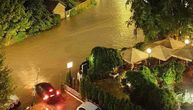Pljusak poplavio brojne saobraćajnice u Nišu: Najdramatičnije u Zetskoj ulici, voda pola metra