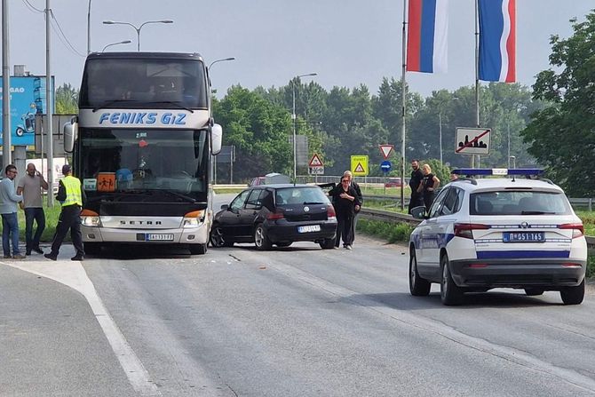 Udes, Šabac, autobus, deca