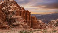 Drevni grad Petra i dan-danas fascinira turiste iz celog sveta