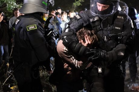 Sukob levičara i policije u Lajpcigu