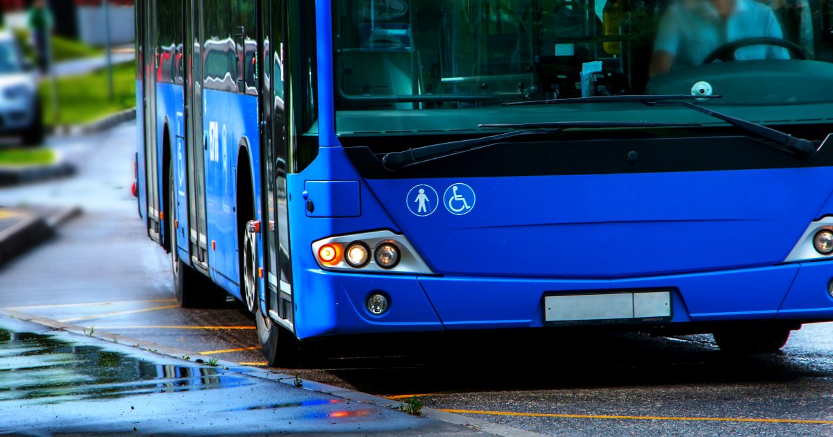 Horor scena u autobusu u Pančevu: Hladno oružje stoji na podu vozila, a JEDNO plaši sve!