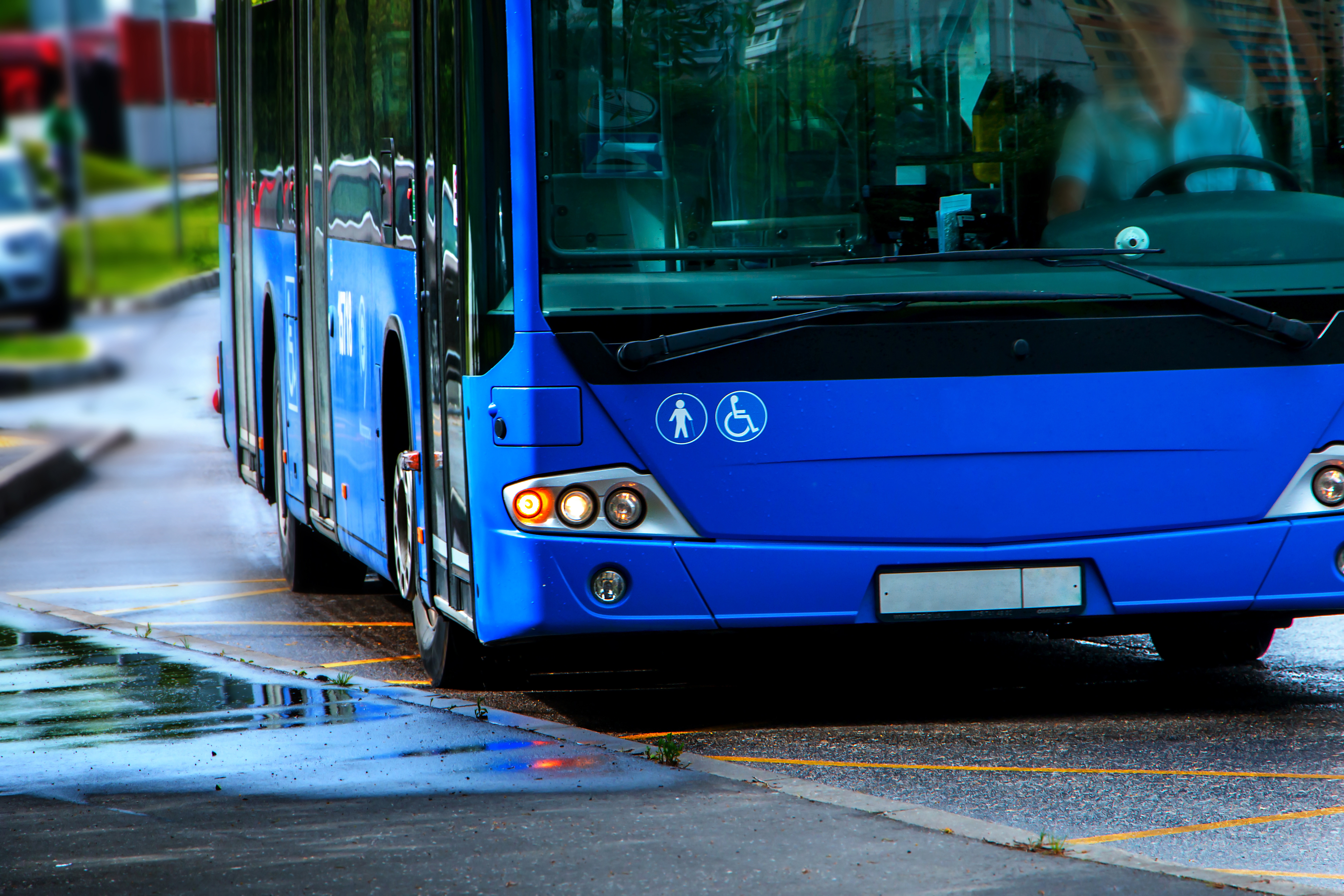 Horor scena u autobusu u Pančevu: Hladno oružje stoji na podu vozila, a JEDNO plaši sve!