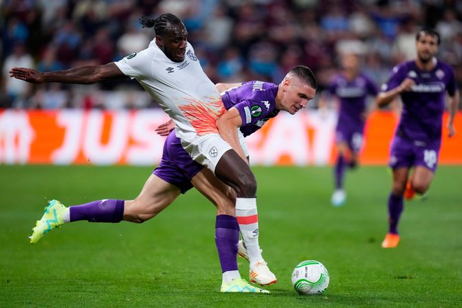 Fiorentina - Vest Hem Nikola Milenković Fiorentina - Vest Hem Nikola Milenković
