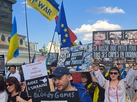 Protesti u Parizu zbog rata u Ukrajini