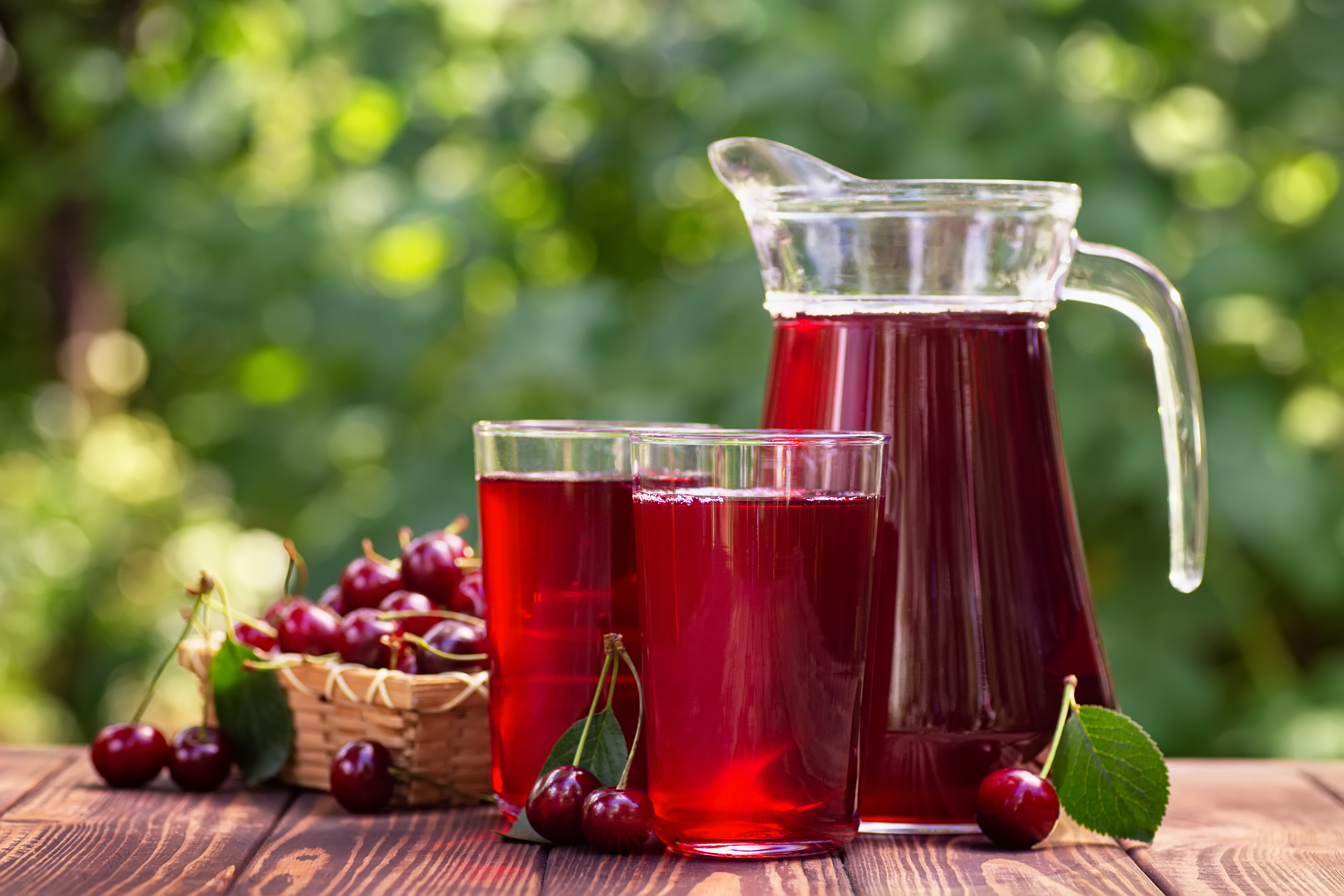 Domaći sirup od višanja i to bez kuvanja: Rashladiće vas bolje od klime, a ukus je kao iz snova