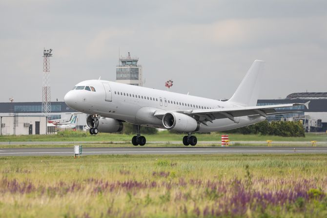 Aerodrom Nikola Tesla, Otvaranje nove piste