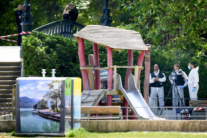 Francuska napad park deca ubadanje