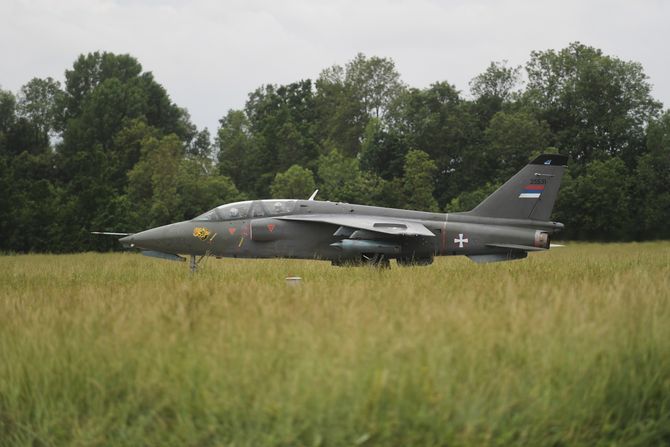 Poseta ministra odbrane 98. vazduhoplovnoj brigadi Lađevci