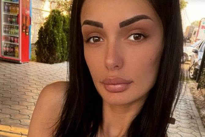 Viktorija Viki Mitrović Viktorija Viki Mitrović