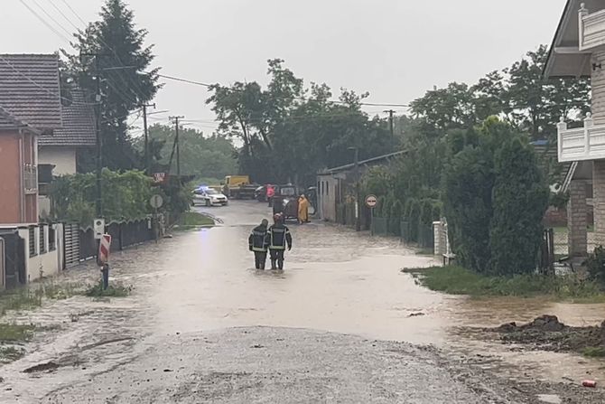 Obrež, poplave, Paraćin, vatrogasci