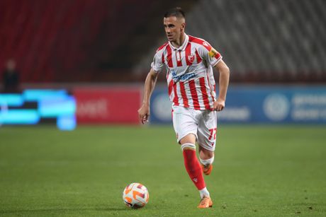 Crvena Zvezda Striker Aleksandar Pesic Durante a Uefa Europa Liga  Ferencvaros Vs Crvena Zvezda 21 Fotografia Editorial - Imagem de equipe,  esteira: 276543787