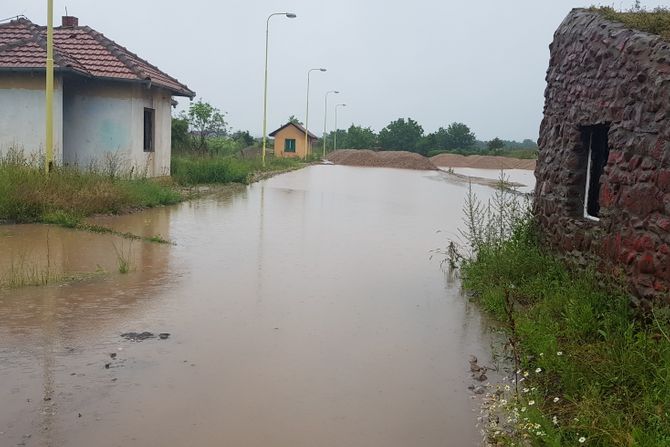 Ćuprija, romsko naselje Vezirovac