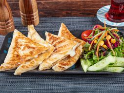 gozleme sa kačkavaljem