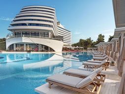 Titanic Luxury Collection