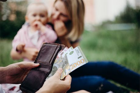 Novac, alimentacija za dete Novac, alimentacija za dete