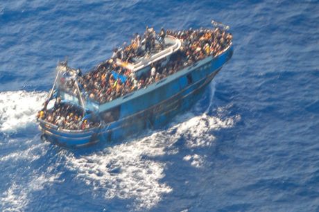 Brod migranti Grčka spasavanje