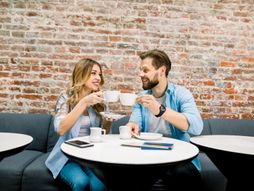 Muškarac i žena, prijatelji