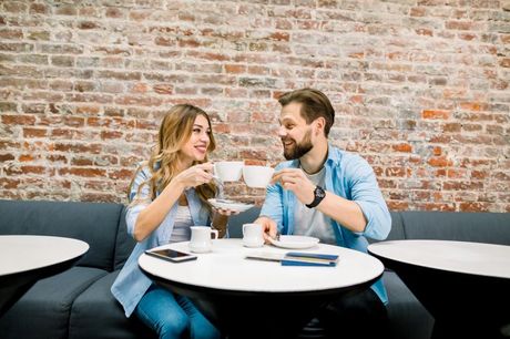 Muškarac i žena, prijatelji Muškarac i žena, prijatelji