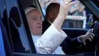 Papu Franju otpustili iz bolnice