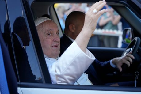 Papa Franja izlazak iz bolnice
