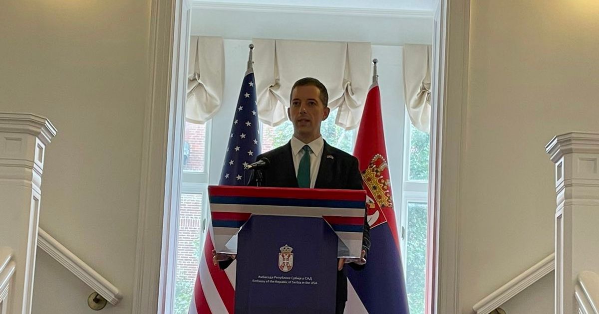 Đurić sa ambasadorom SAD Kristoferom Hilom: Jačanje saradnje sa SAD među prioritetima naše spoljne politike