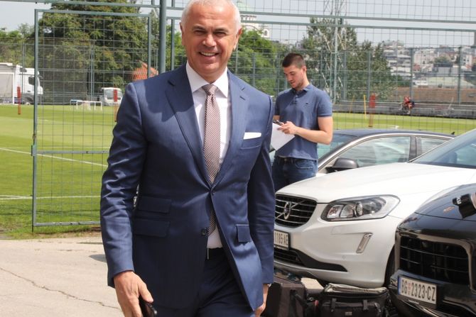 FK Crvena zvezda, promocija trenera FK Crvena zvezda, promocija trenera