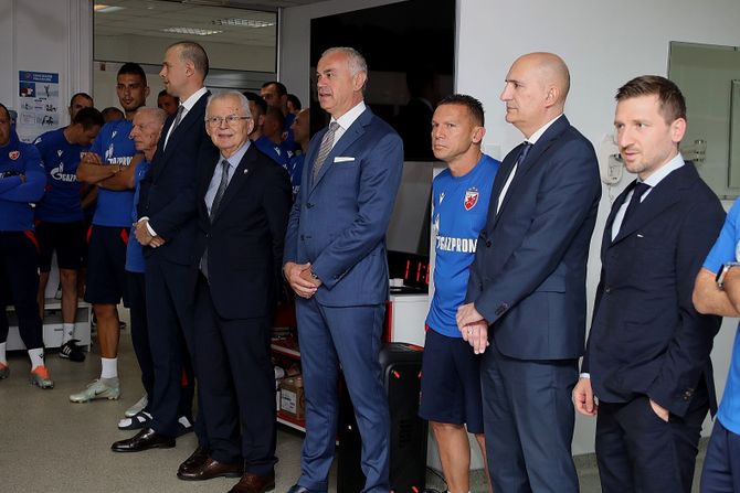 FK Crvena zvezda, promocija trenera FK Crvena zvezda, promocija trenera