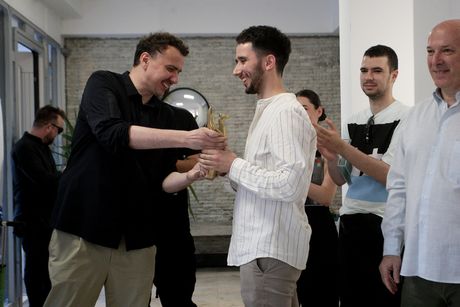 Otvorena izložba "Grifon", nagrada pripala Petru Stošiću