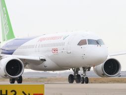 Avion Kina C919 COMAC