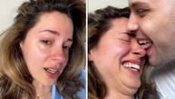Sara Jo objavila snimak na kojem plače, a dečko joj liže suze - bukvalno