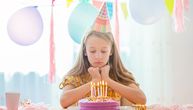 Ovoj devojčici niko nije došao da rođendansku žurku: Mama je našla rešenje i ulepšala joj divan dan