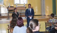 U srednjim školama ima dovoljno mesta za sve učenike: Milićević obišao osnovce pred početak male mature