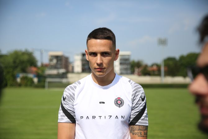 FK Partizan, okupljanje igrača