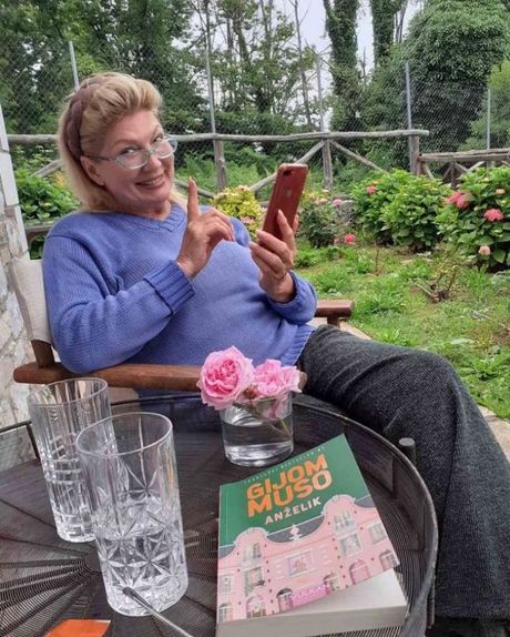 Suzana Mančić Suzana Mančić