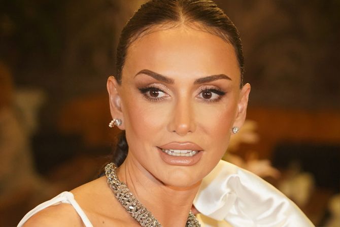 Emina Jahović Emina Jahović
