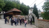 Okupili se potomci Tanaska Rajića: Obišli brdo gde je ostavio život, posetili manastir u kom je njegova glava